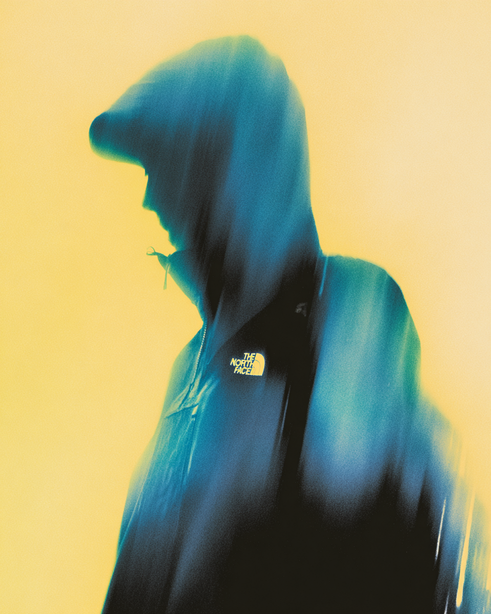 potatoad.studio_Faceless_female_silhouette_in_a_glowing_The_N_21b2ad43-6790-4e1a-a6f9-549c56f45a2a_3