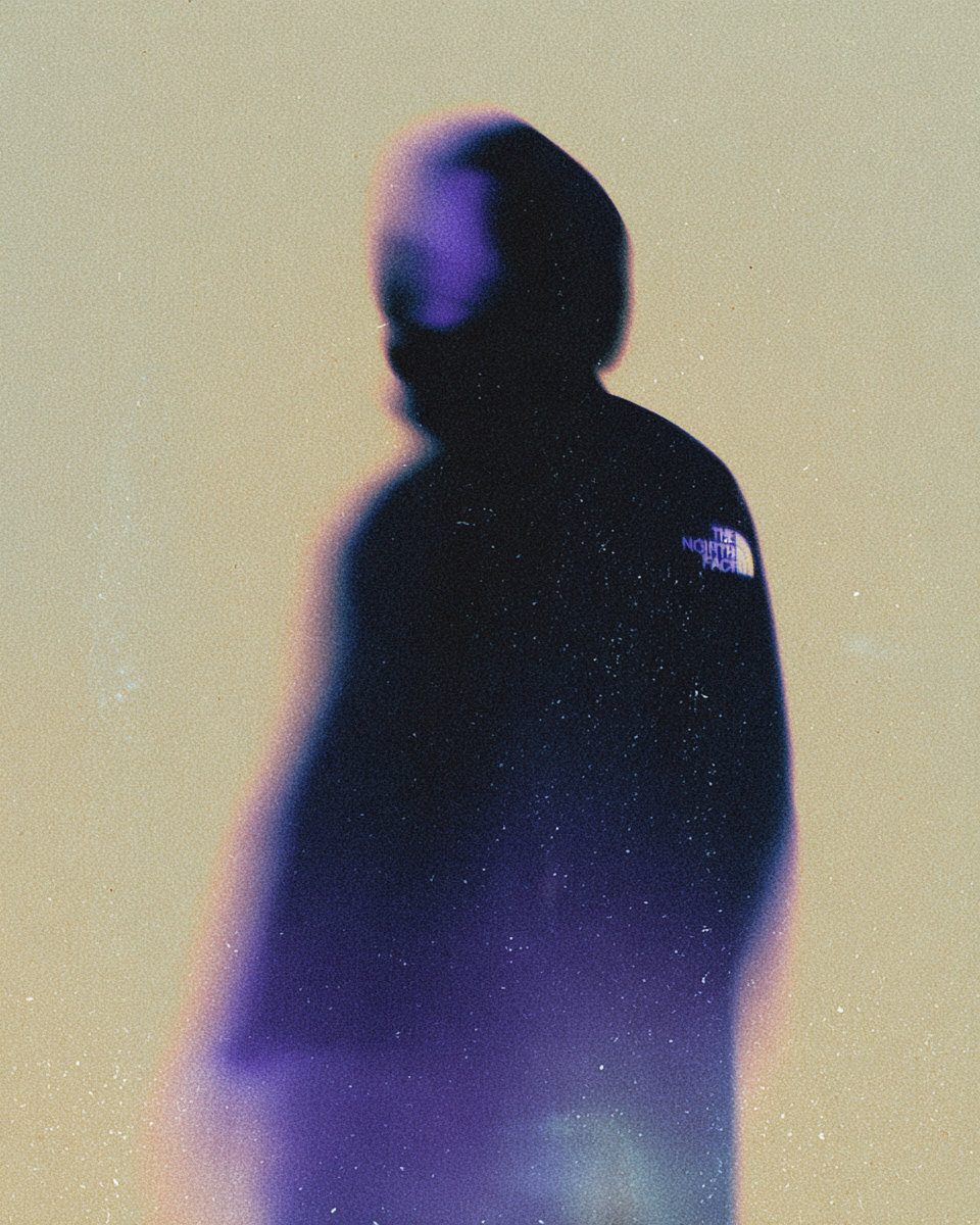 potatoad.studio_Faceless_female_silhouette_in_a_glowing_The_N_dbb55793-75af-4b00-bded-1e75e8ac2c96_1